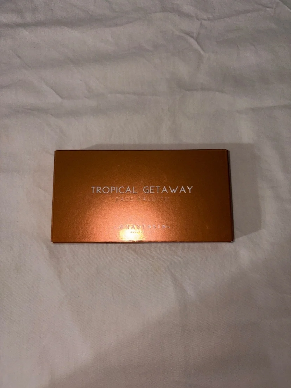 Anastasia Beverly Hills (tropical getaway)